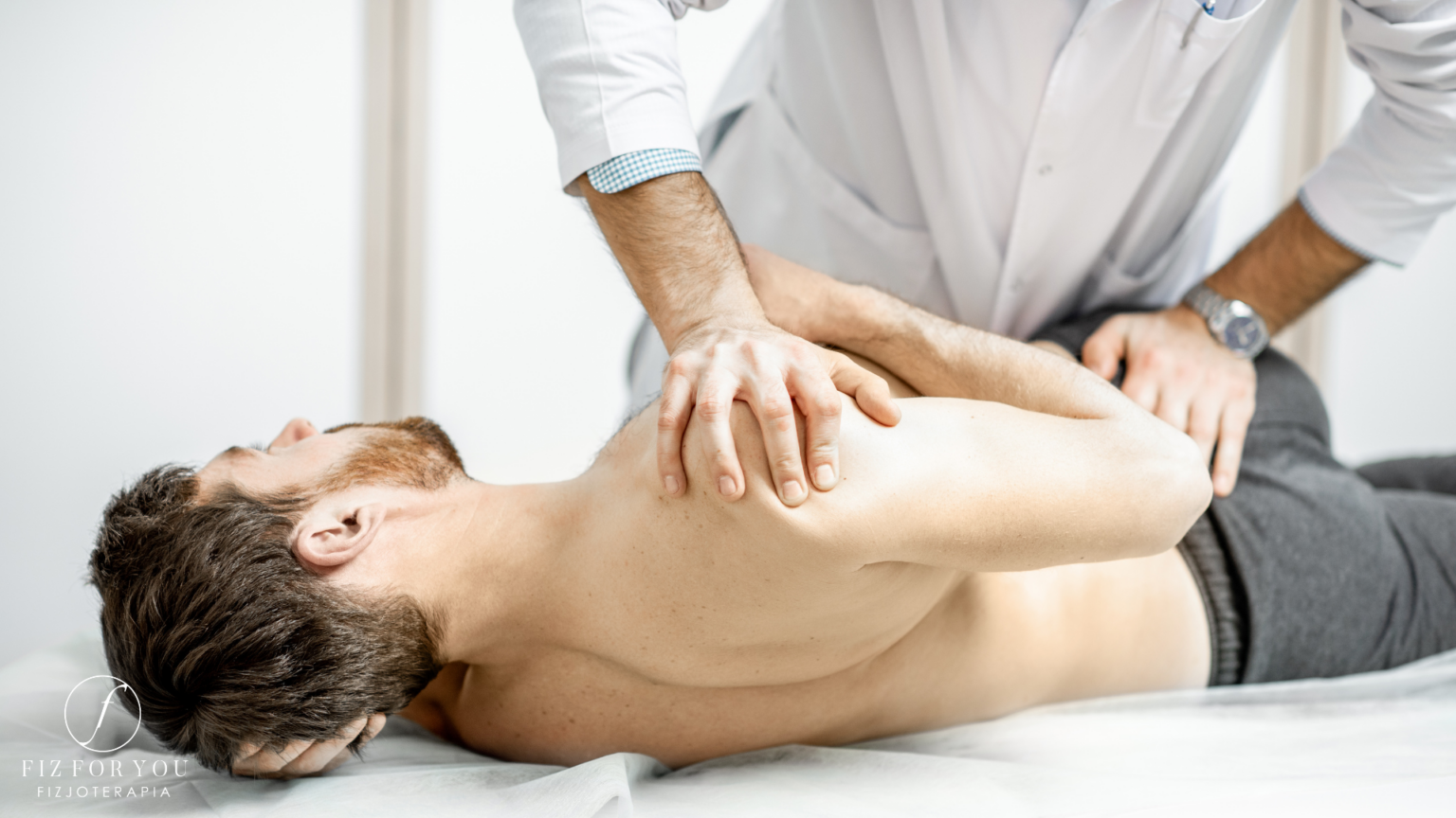 Masażyści w Warszawie – jakie zabiegi fizjoterapeutyczne pomagają na kręgosłup i stawy?